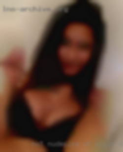 Hot nudepics of sigle dogging lady.
