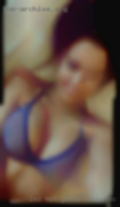 Lez hot girls horny do sex with men too!