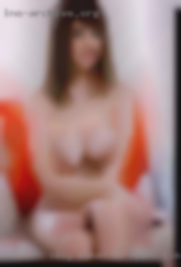 Sexy woman to spend time with with phone fun near NC.